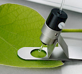 <p>60° leaf-clip.</p>