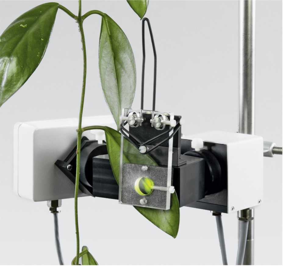 However, the leaf clip developed for the first-generation MULTI-COLOR-PAM can still be used in combination with the Multi-Color Emitter-Detector Units of the MULTI-COLOR-PAM-II.