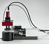 IMAGING-PAM MINI-Head connected to the Standard Measuring Head 3010-S modified with the Arabidopsis Chamber 3010-A