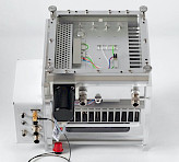 Gas-Exchange Chamber 3010-GWK1, top view showing sample area and sensors