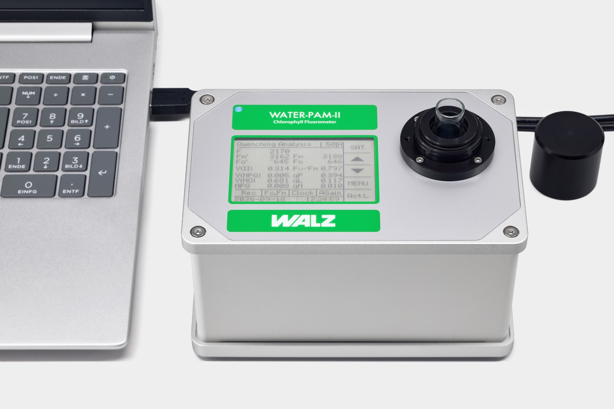 WATER-PAM-II Chlorophyll Fluorometer for Phytoplankton with integrated optical unit for cuvettes.