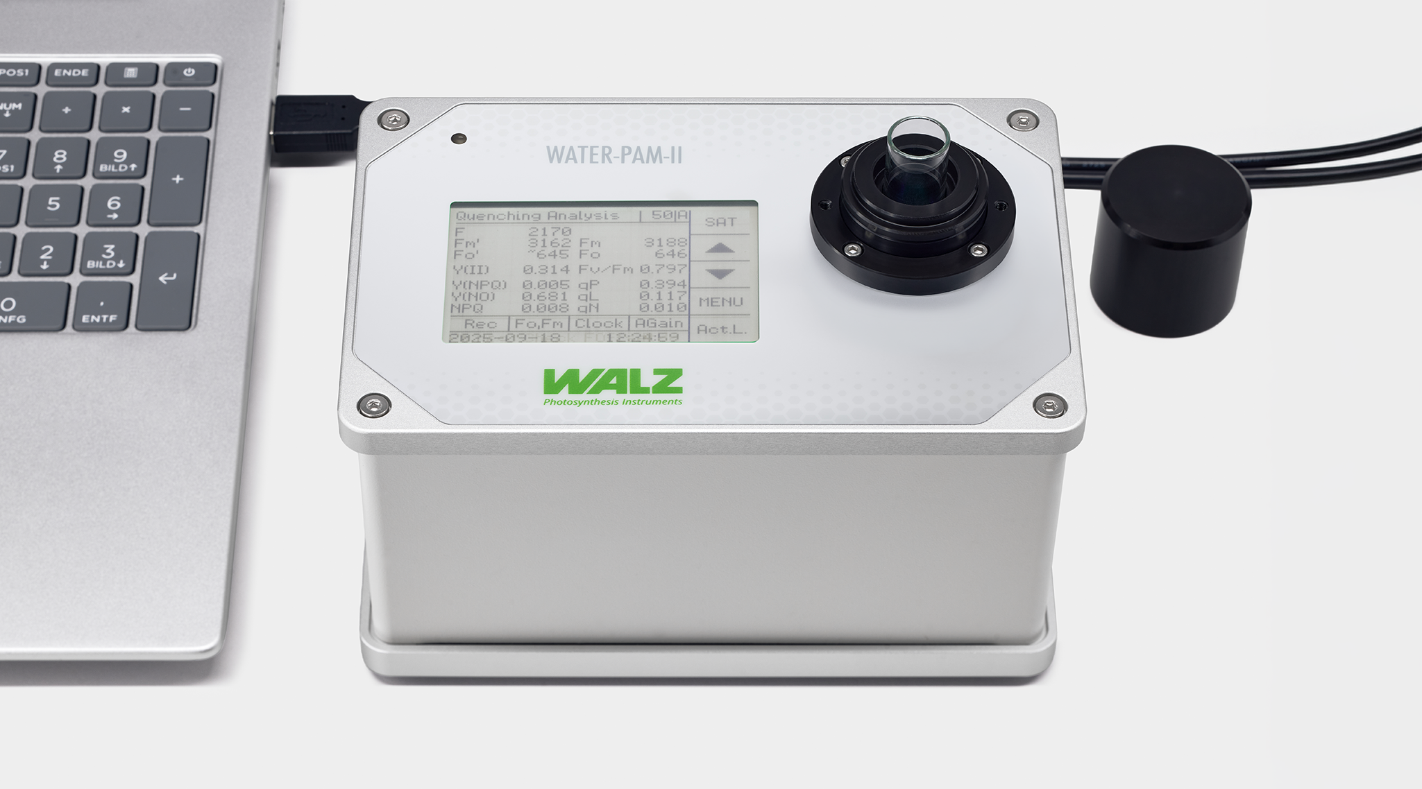 WATER-PAM-II chlorophyll fluorometer for phytoplankton with integrated optical unit for cuvettes