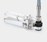 WALZ 2035-B/RLC light shielding kit attached to leaf clip with acrylic sample area cover, foam light seal, stainless steel fiberoptic mount and grey cable for ambient light exclusion