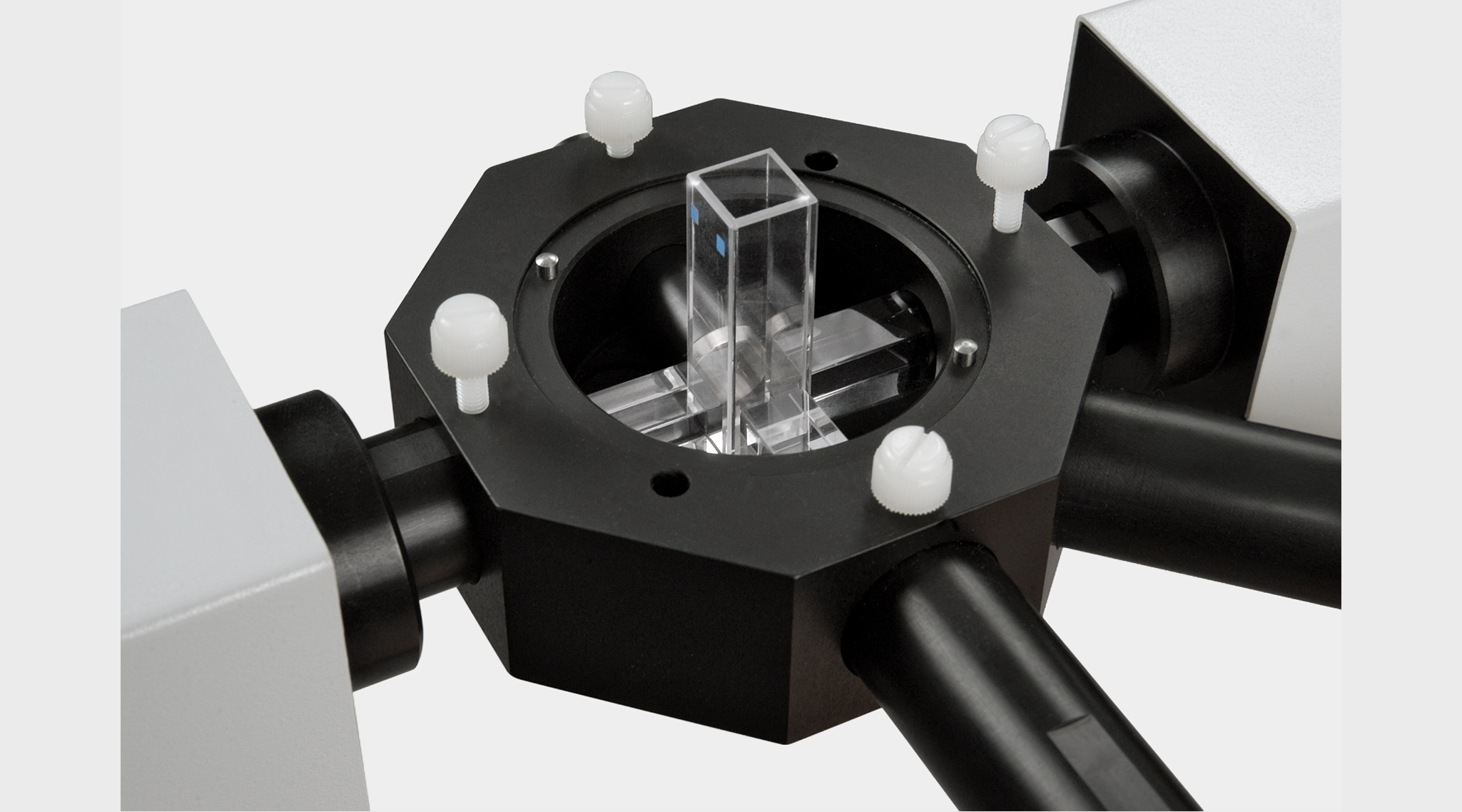 DUAL-PAM-100 measuring heads connected to a special optical unit for measurement of suspensions