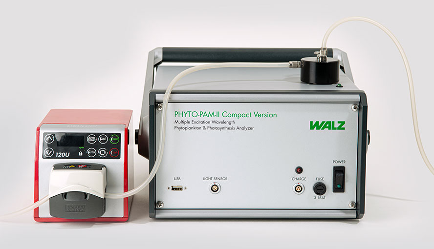 PHYTO-PAM-II COMPACT version with Flow-Through Cuvette and pump for automated measurements of mixed algae samples.