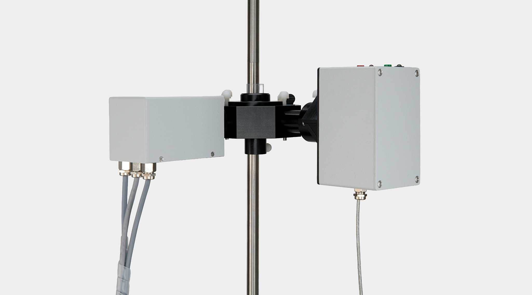 DUAL-ENADPH and DUAL-DNADPH measuring heads positioned with positioning system